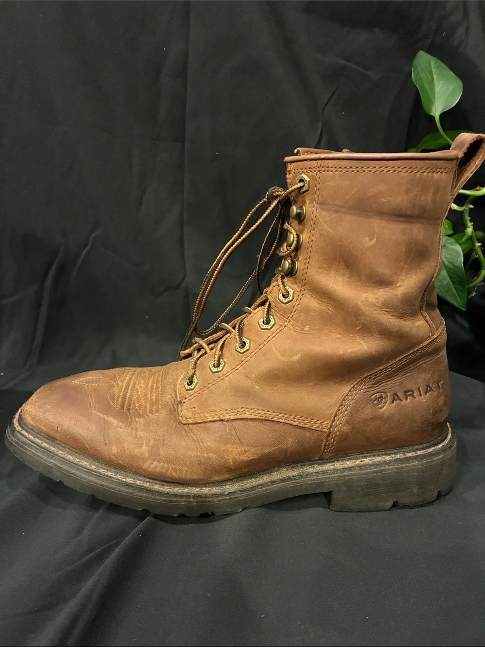 Men's Size 9 Ariat Cascade 8 Brown Lace Up Work Boots - Square Toe (ABBA)